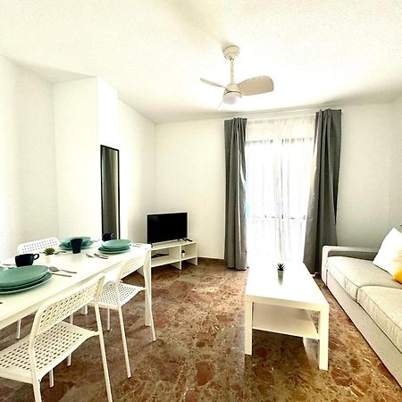 Beautiful & Sunny Apartment Málaga Buitenkant foto