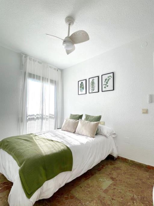 Beautiful & Sunny Apartment Málaga Buitenkant foto