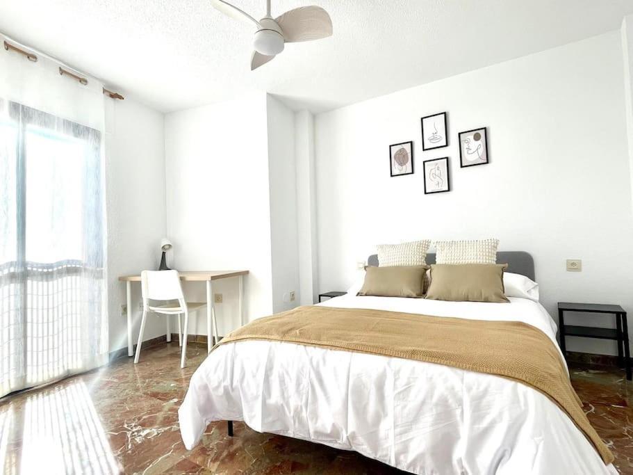 Beautiful & Sunny Apartment Málaga Buitenkant foto