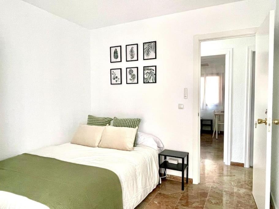 Beautiful & Sunny Apartment Málaga Buitenkant foto